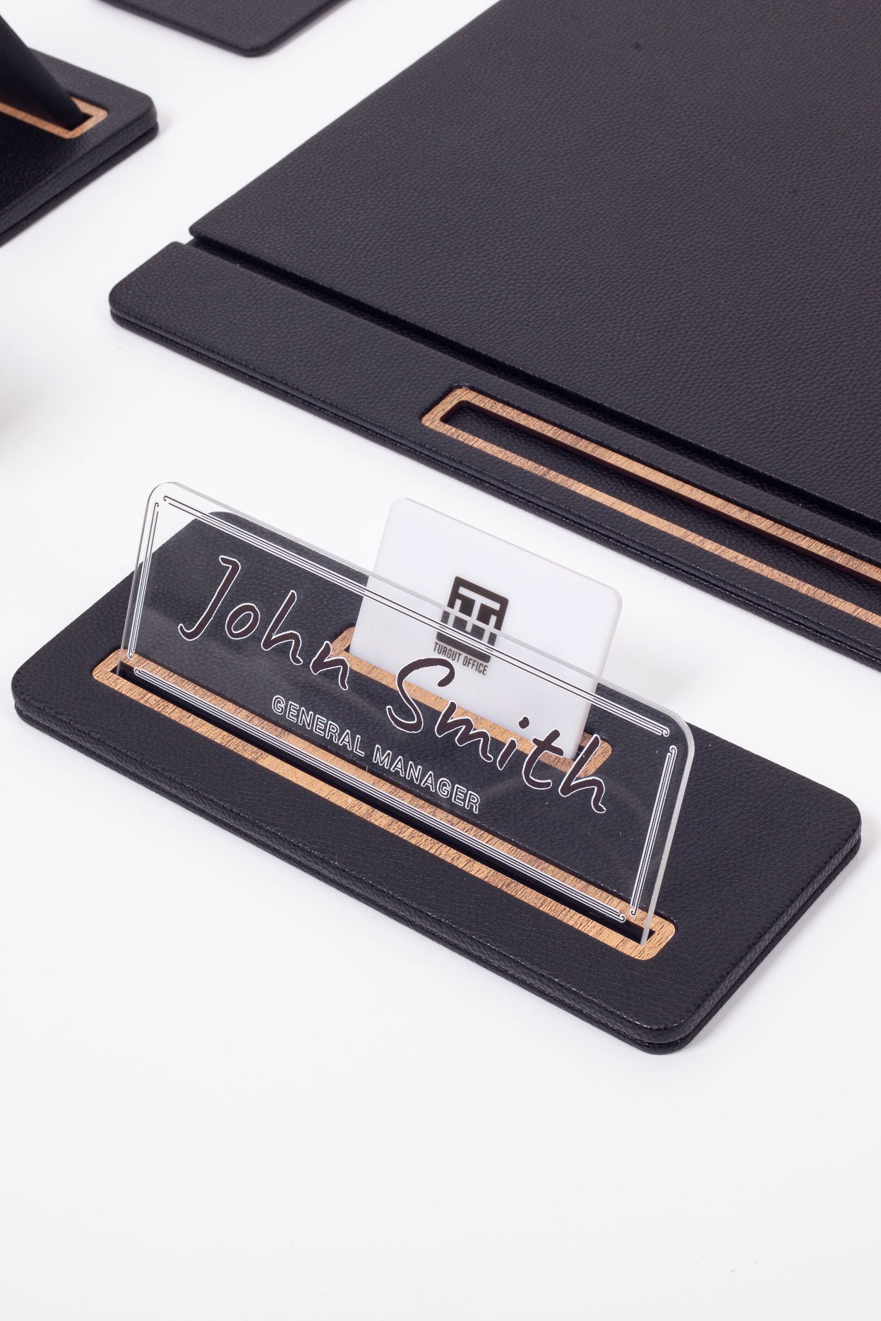 Sirus Leather Desk Set 6 Pieces Covered Model Desk With Nameplate