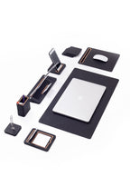 طقم مكتب كابريلا الجلدي، 6 قطع، مكتب مع لوحة اسم.