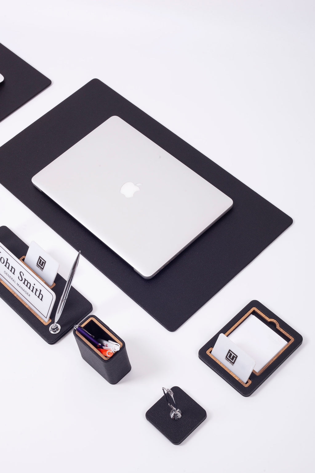 Capella Deri Masa Seti 6 Parça Masa ve İsimlik