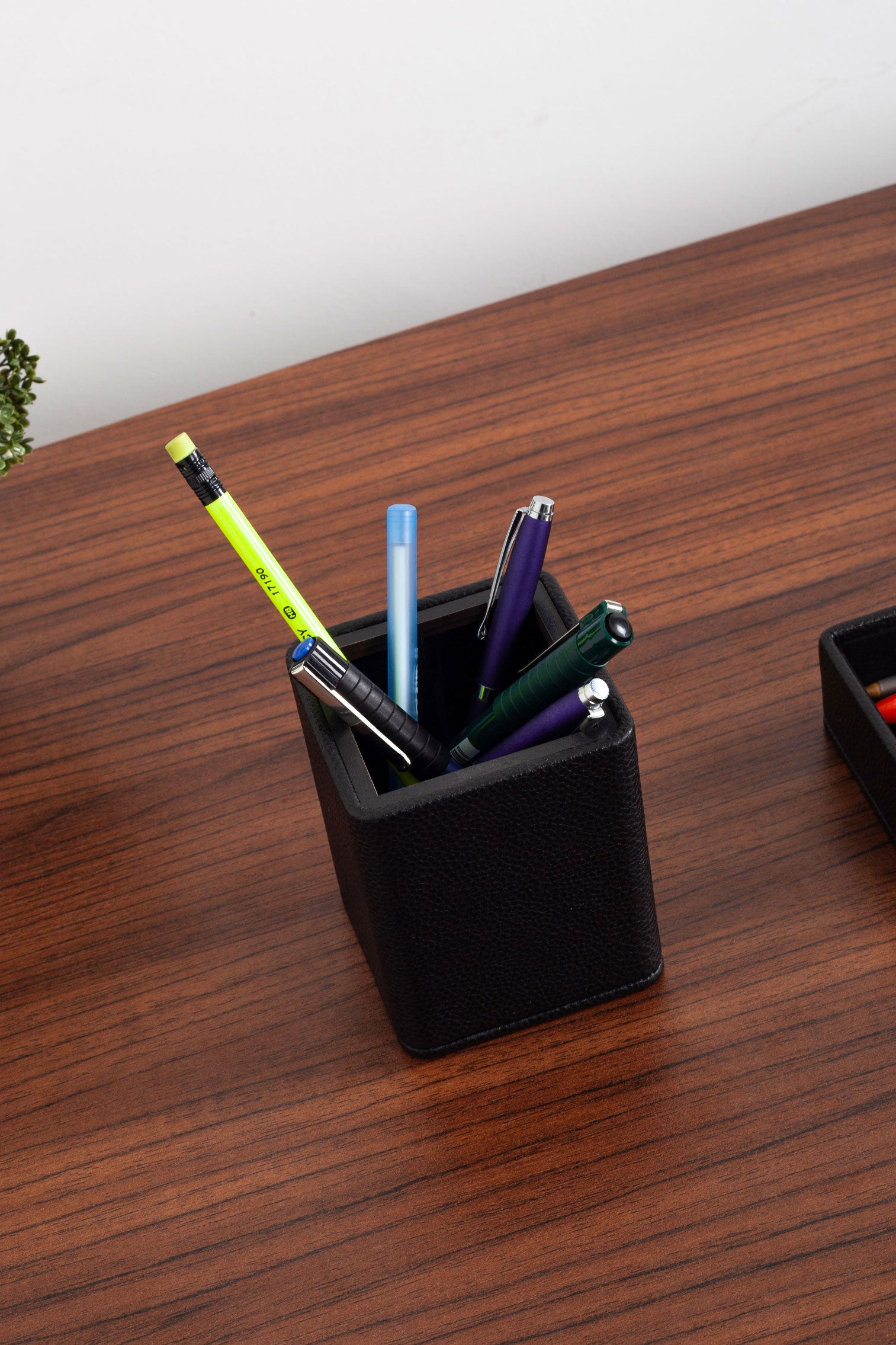 Felix Edge Leather Desk Set Black 8 Pcs