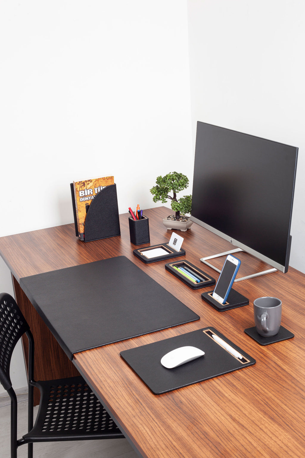 Paris Leather Desk Set Black 8 Pieces