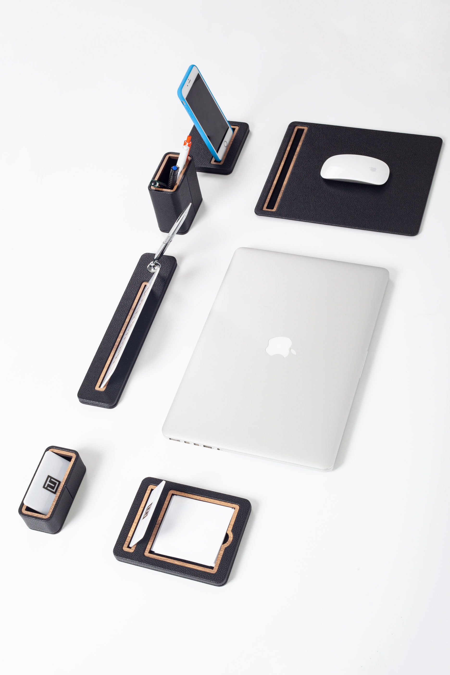 Lincoln 6 Piece Nameplate Desk Set Black Wood Detailed