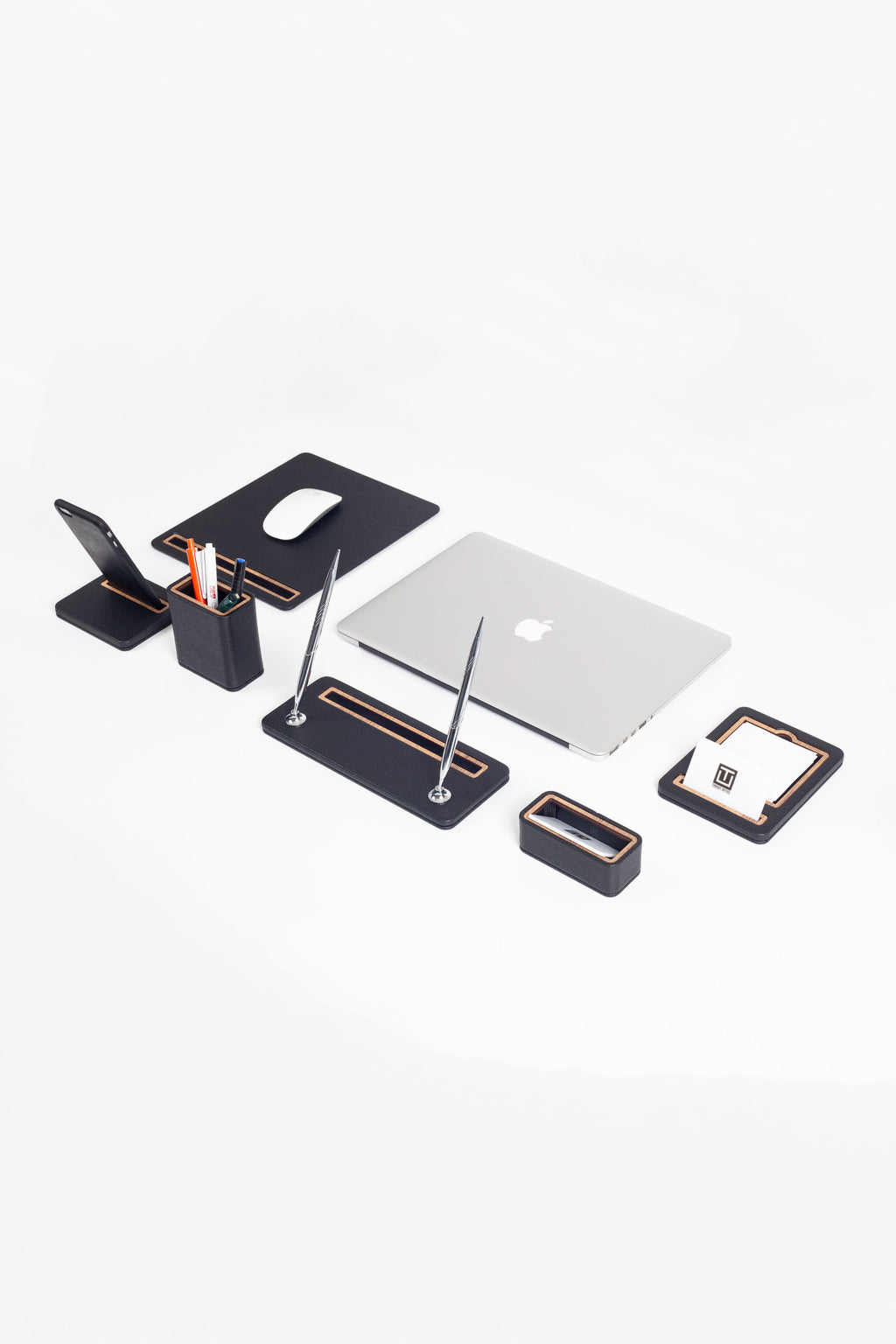 Pera 6 Piece Desktop Set Black Wood Detailed