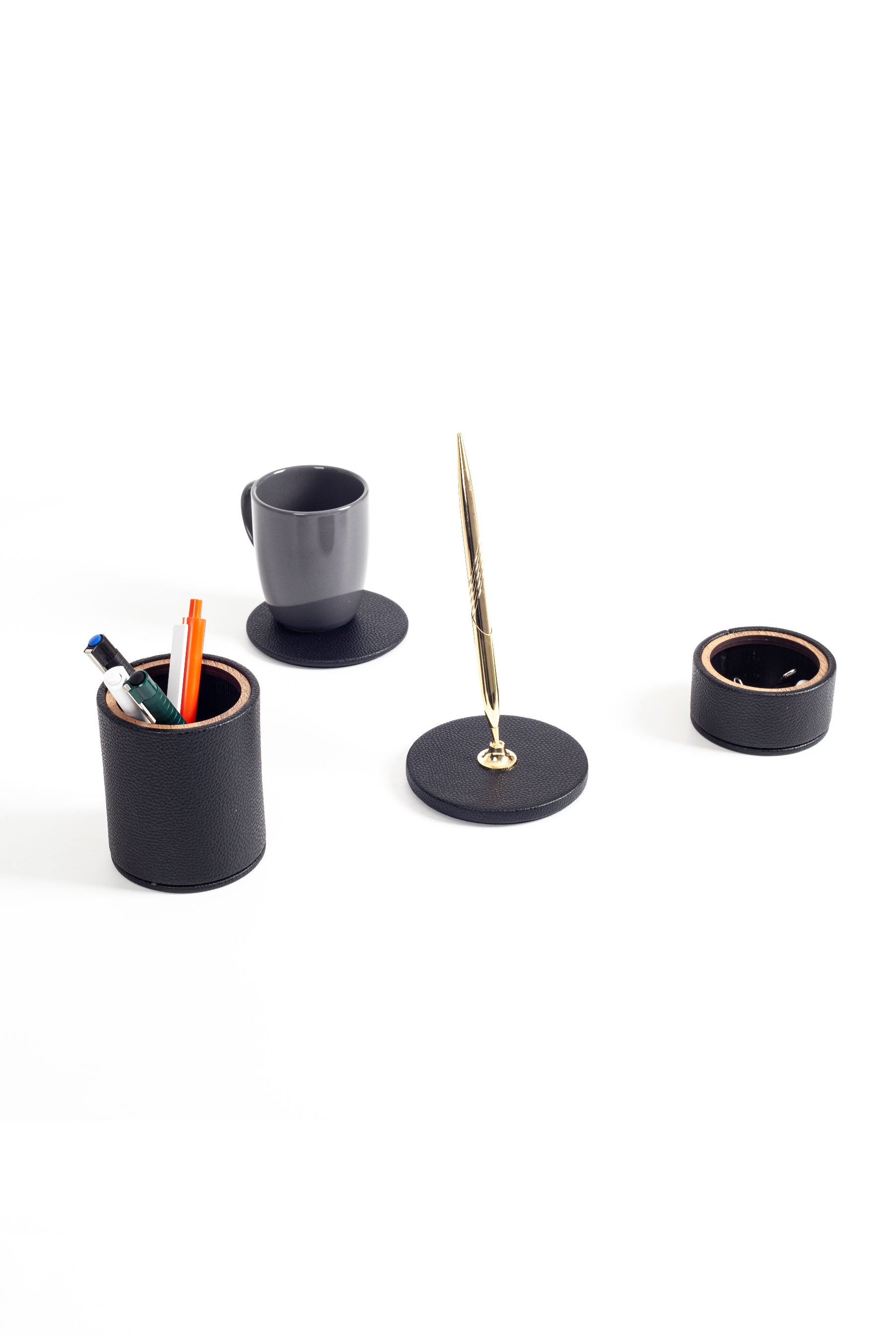 Polo Leather Desktop Set 4 Pieces Wooden Detailed With Gold Pen