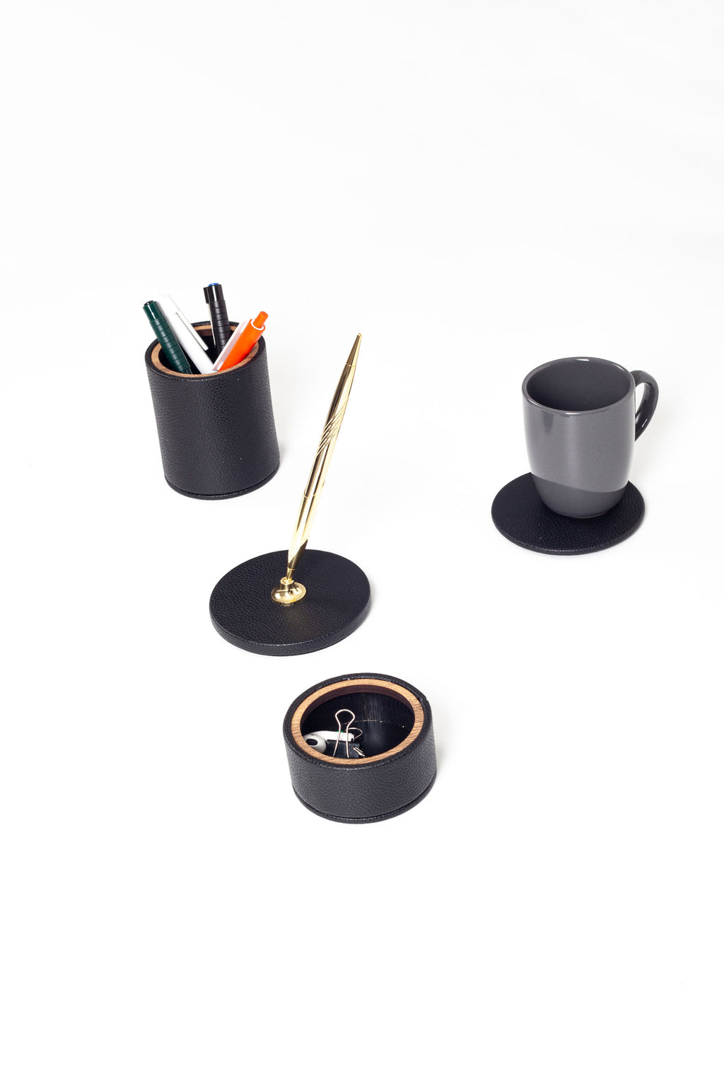 Polo Leather Desktop Set 4 Pieces Wooden Detailed With Gold Pen