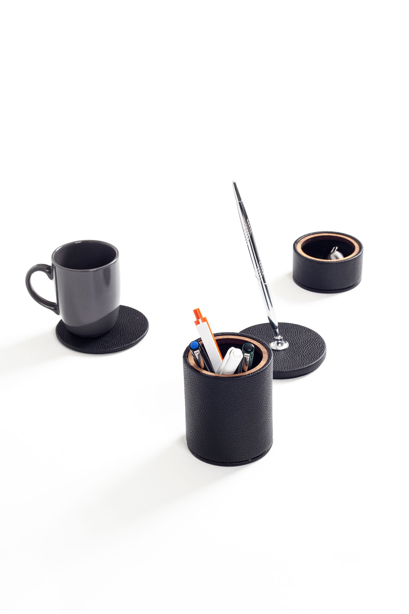 Polo Leather Desktop Set 4 Pieces Wooden Detailed Chrome Pen